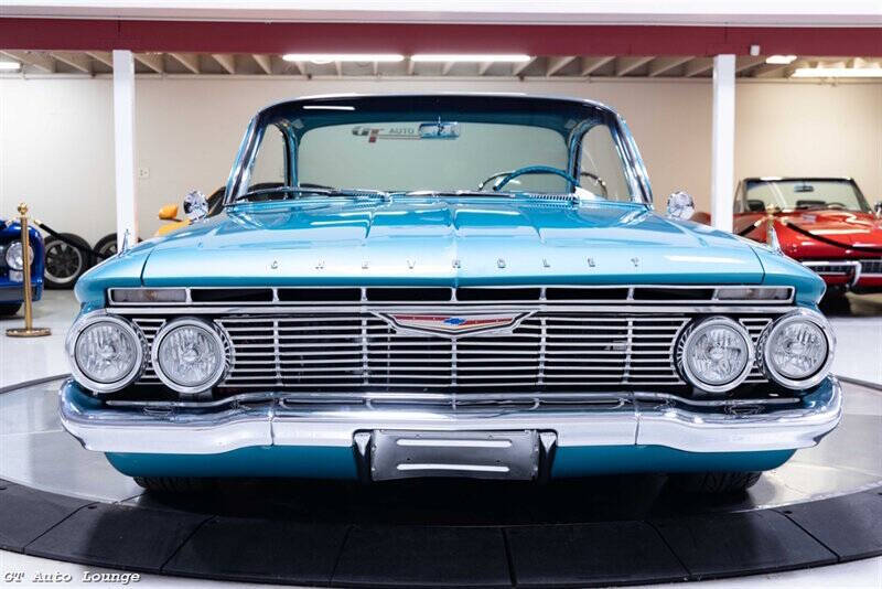1961 Chevrolet Impala 2
