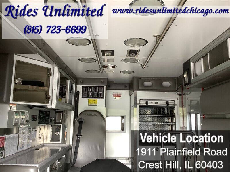 2015 Freightliner M2 106