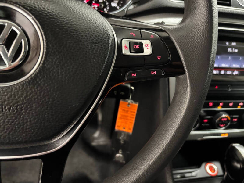 2017 Volkswagen Passat 1.8T S