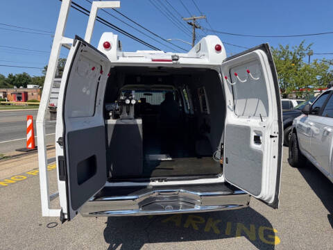 2011 Ford E-Series E-350 SD