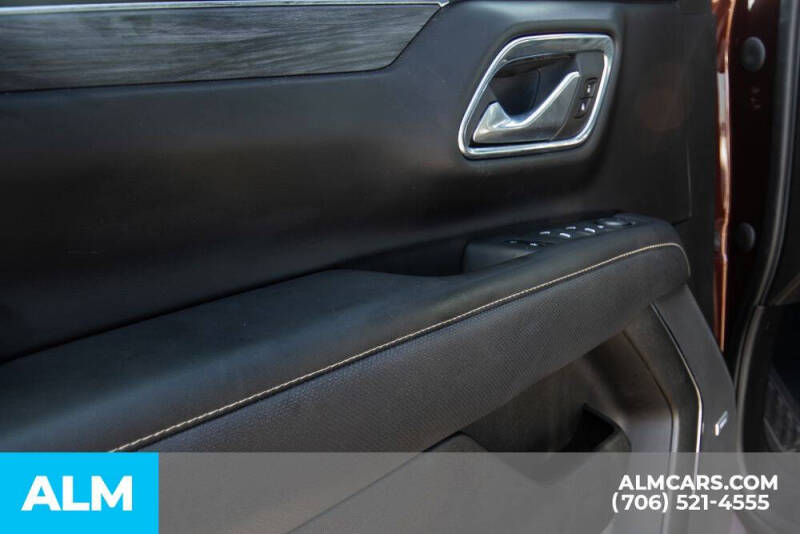 2023 GMC Yukon XL SLT