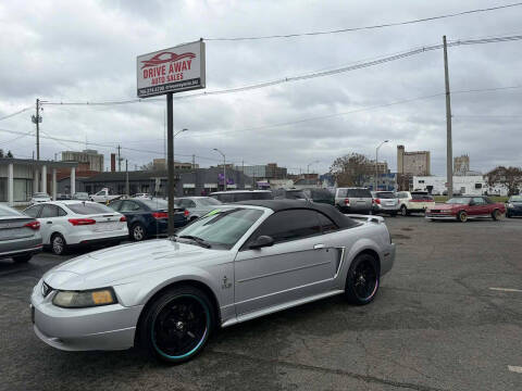 2003 Ford Mustang Deluxe