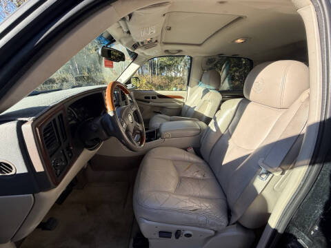 2004 Cadillac Escalade