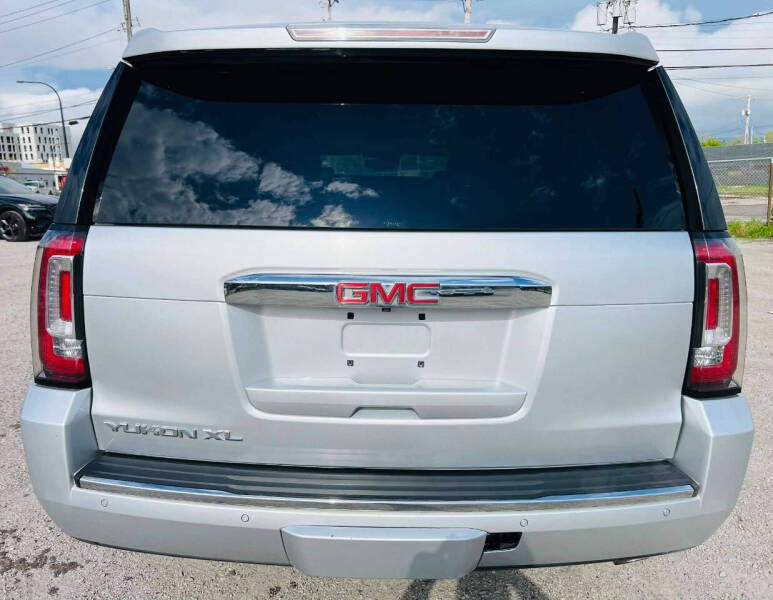 2016 GMC Yukon XL Denali