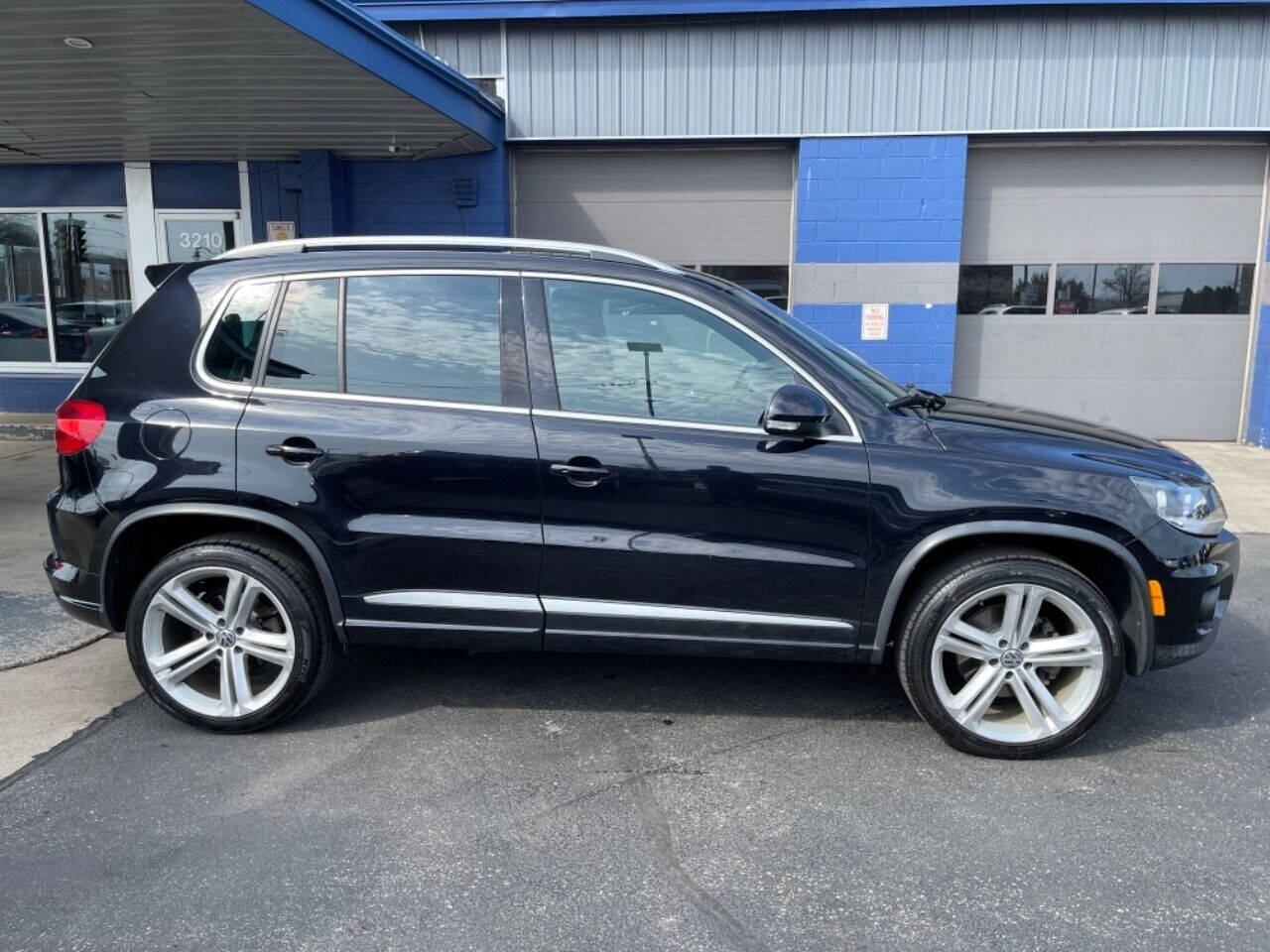 2016 Volkswagen Tiguan for sale at Gateway Motor Sales in Cudahy, WI