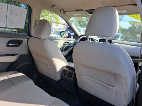 2022 Nissan Rogue SV