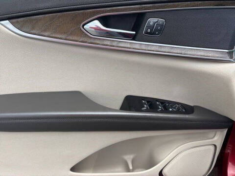 2019 Lincoln Nautilus Select