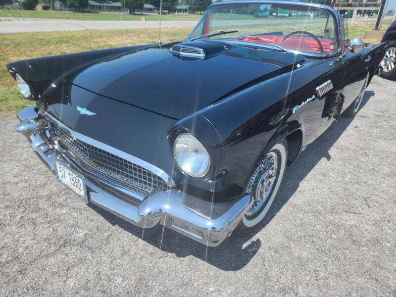 1957 Ford Thunderbird