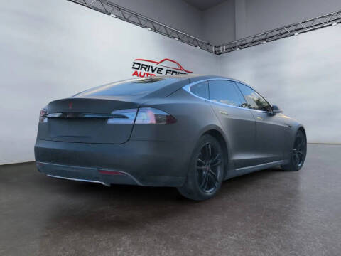 2015 Tesla Model S