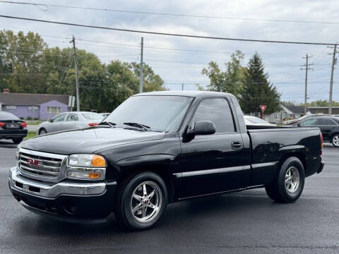 2006 GMC Sierra 1500 for sale at Queen City Auto House LLC in West Chester OH