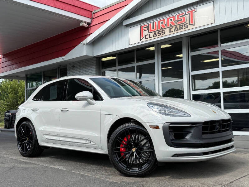 2025 Porsche Macan GTS's photo