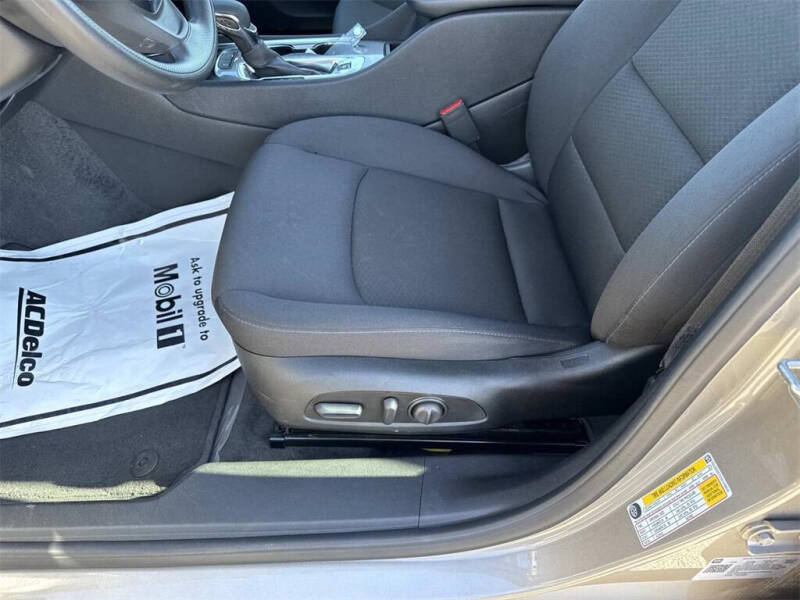 2025 Chevrolet Malibu LT