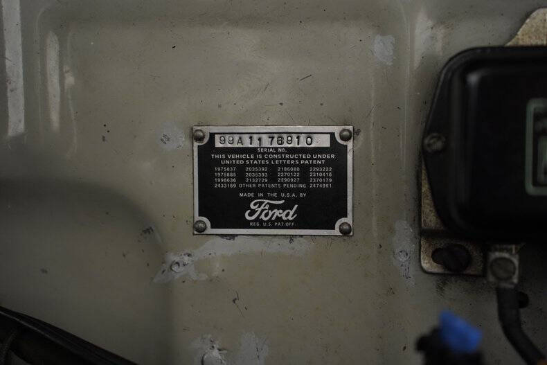 1946 Ford Super Deluxe