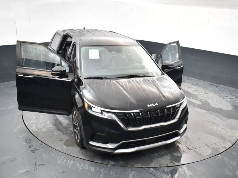 2024 Kia Carnival EX