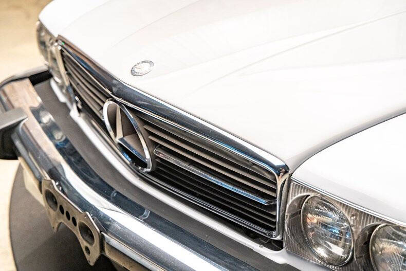 1987 Mercedes-Benz 560-Class 560 SL