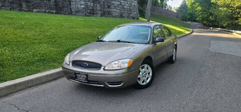 2005 Ford Taurus for sale at ENVY MOTORS in Paterson NJ