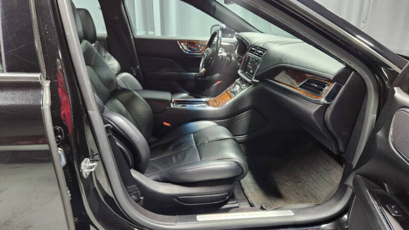 2017 Lincoln Continental Reserve