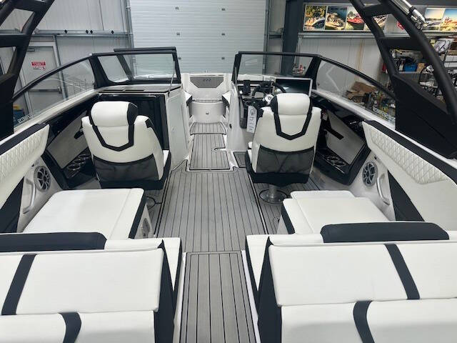 2025 Yamaha 222SE