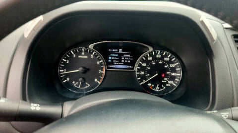 2017 Nissan Pathfinder SV