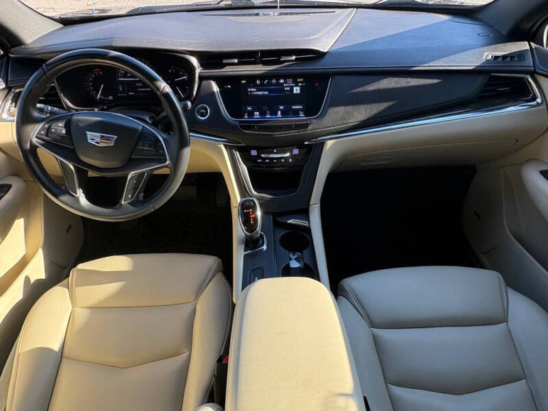 2017 Cadillac XT5