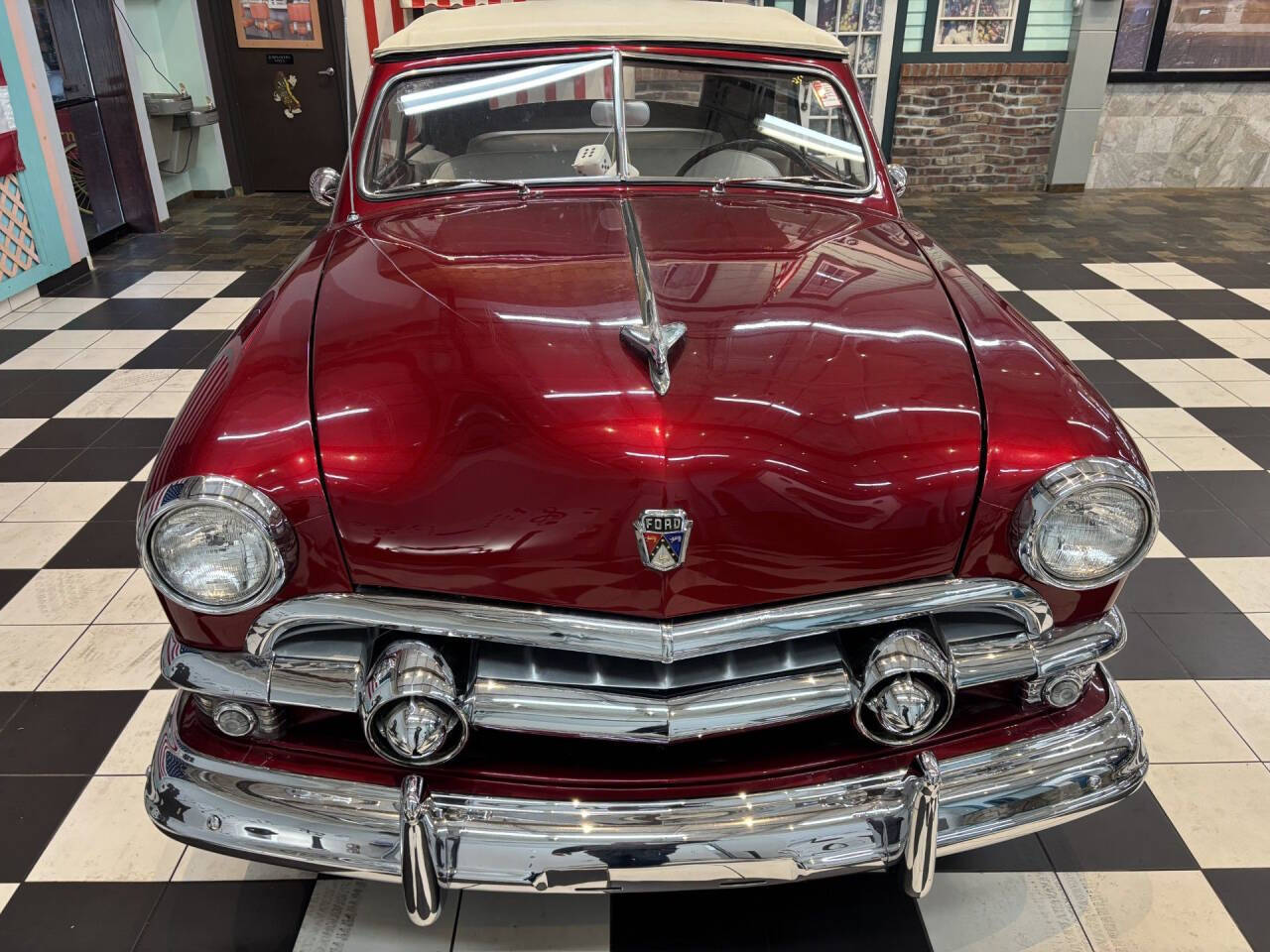 1951 Ford Custom 26