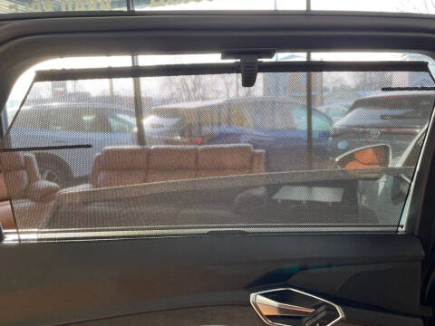 2019 Audi e-tron quattro Prestige