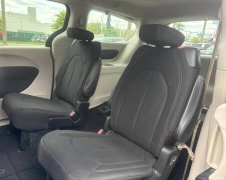 2017 Chrysler Pacifica Touring