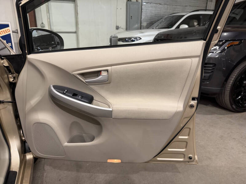 2010 Toyota Prius II