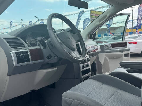 2010 Dodge Grand Caravan Hero