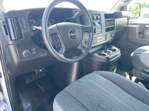 2023 GMC Savana 2500