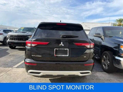 2023 Mitsubishi Outlander SE