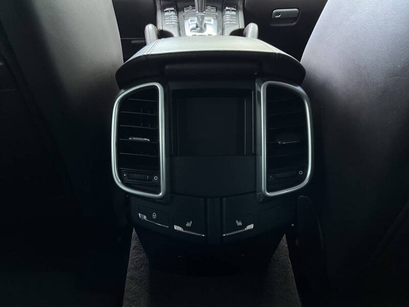 2016 Porsche Cayenne GTS