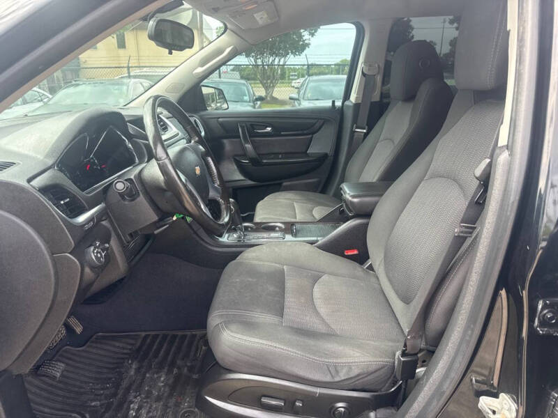 2017 Chevrolet Traverse LT