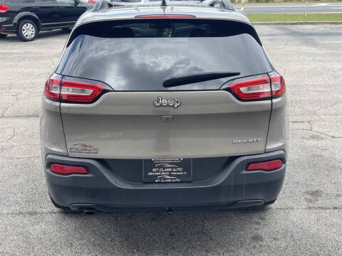 2017 Jeep Cherokee Sport