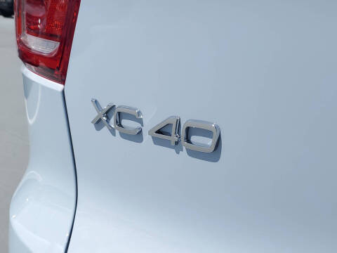2026 Volvo XC40 B5 Plus