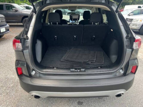 2020 Ford Escape SE
