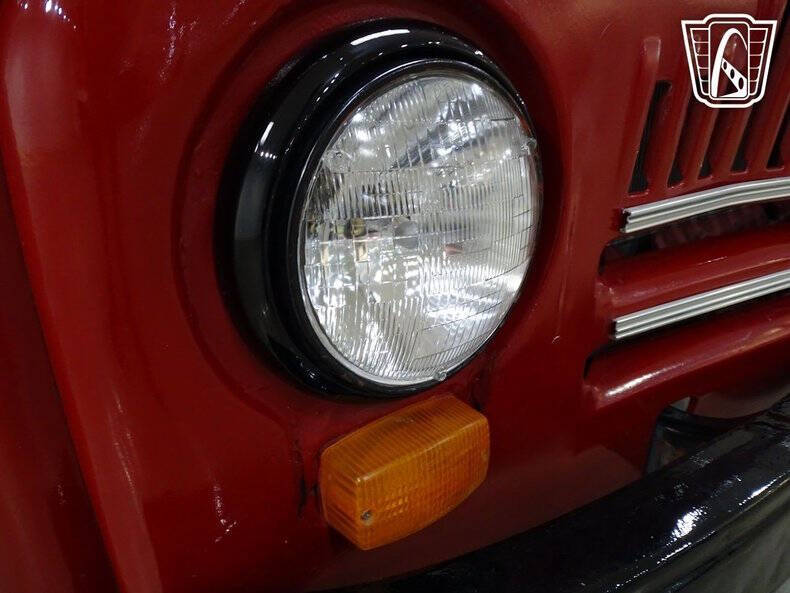 1952 International I-110