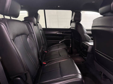 2025 Jeep Wagoneer