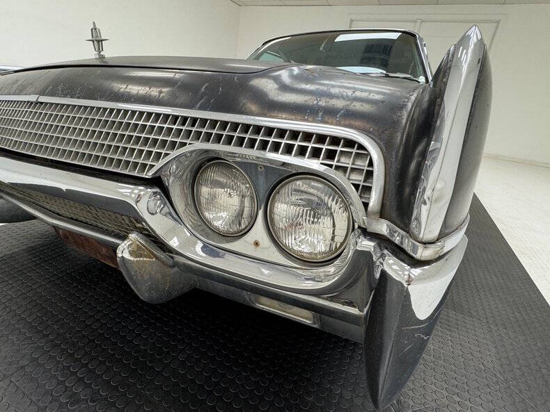 1961 Lincoln Continental