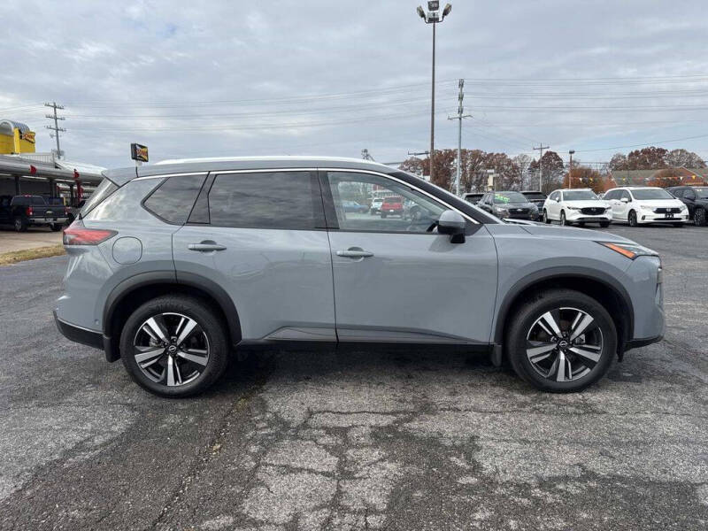 2024 Nissan Rogue SL