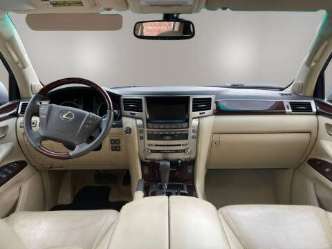 2013 Lexus LX 570