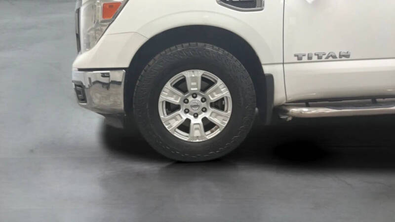 2017 Nissan Titan