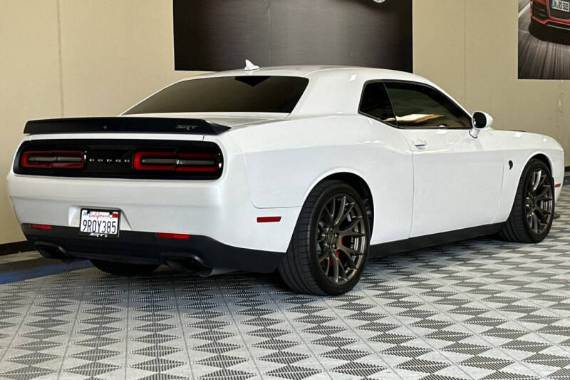 2015 Dodge Challenger SRT Hellcat