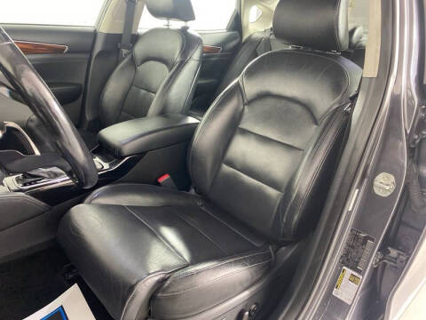 2018 Kia Cadenza Technology