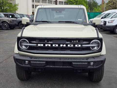2026 Ford Bronco Outer Banks