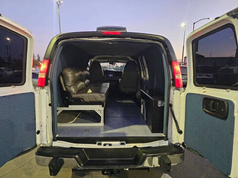 2015 GMC Savana 2500