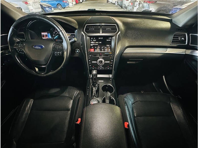 2017 Ford Explorer Sport