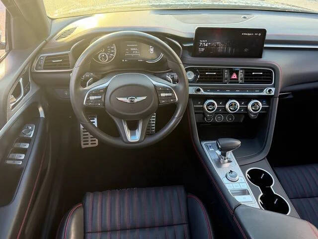 2023 Genesis G70