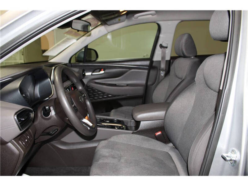 2020 Hyundai Santa Fe SE