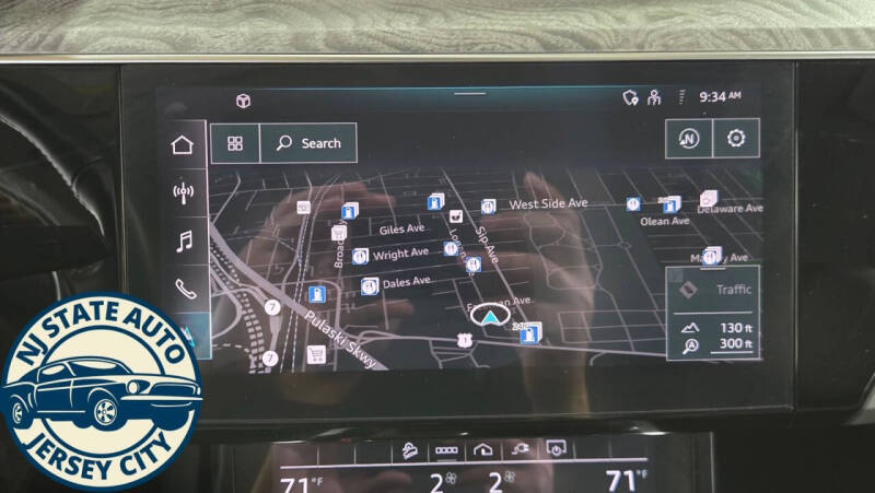 2021 Audi e-tron quattro Premium Plus